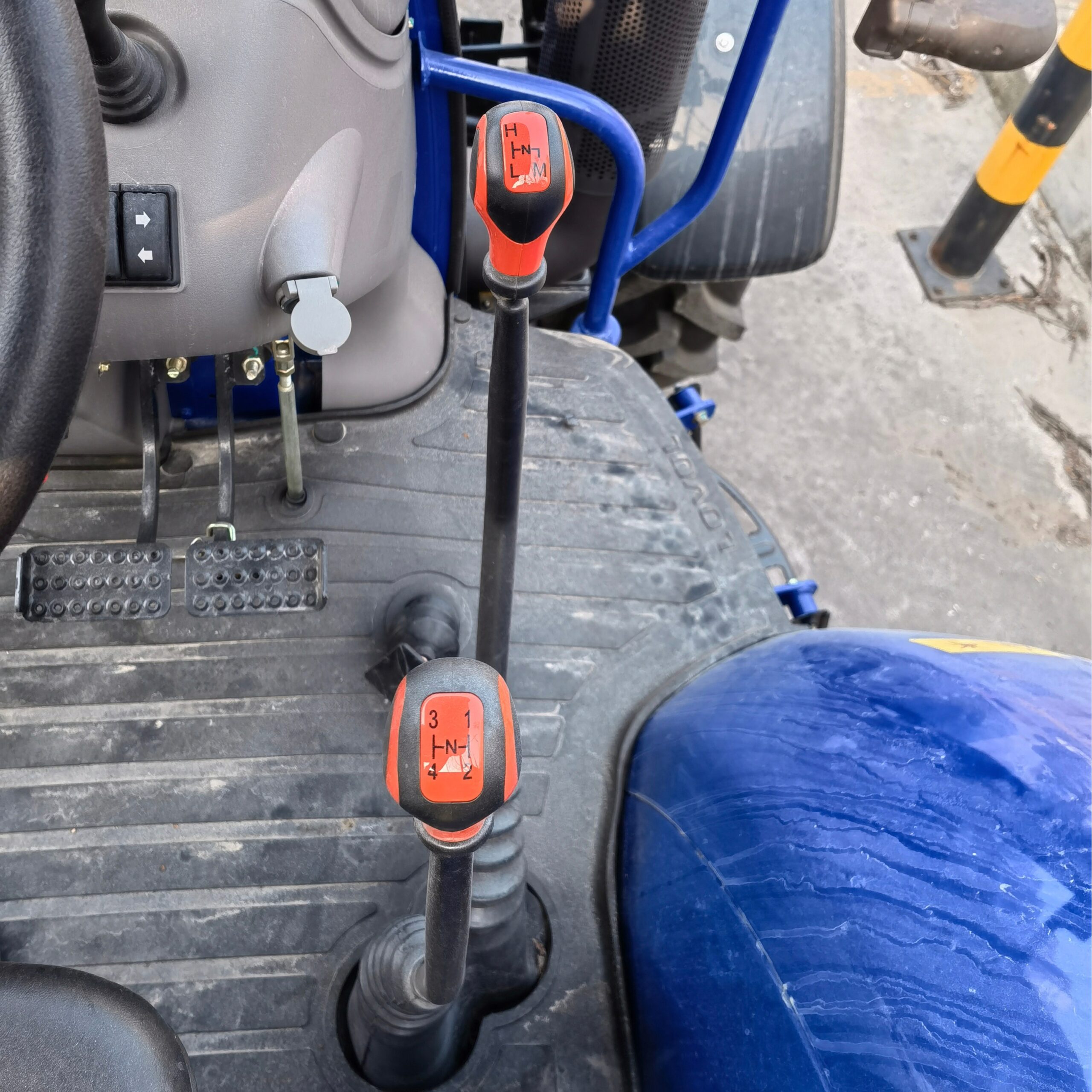 Tractor TX1104 - Imagen 9